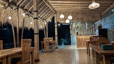 Warung yellow bridge 2