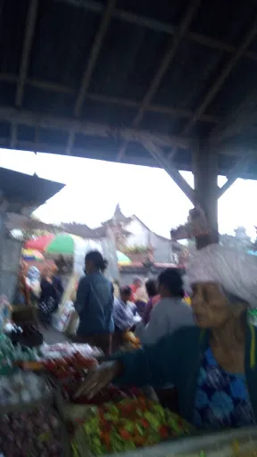 Muncan Traditional Market 4