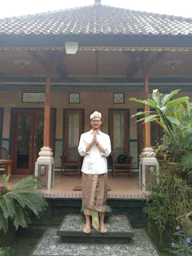 Khailash Warung And Homestay 3