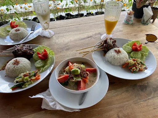 WARUNG PURIASIH SIDEMEN 3