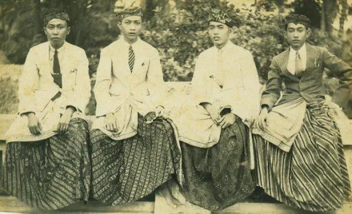 Puri Sidemen 1