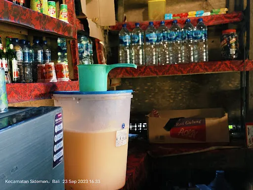 Warung Gaok (traditional drink & guest activity ) 3