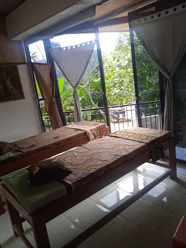 Balinese and spa tabola 3