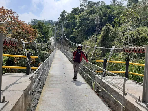 Jembatan Kuning 1