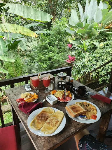 Secluded Jungle Villa 4