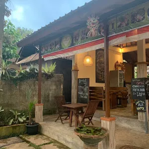 Asty Warung 3