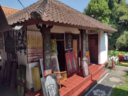 Marjana Art Gallery 2