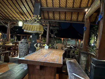 Nasi Ayam Kedewatan Ibu Mangku - Ubud (Pusat) 3