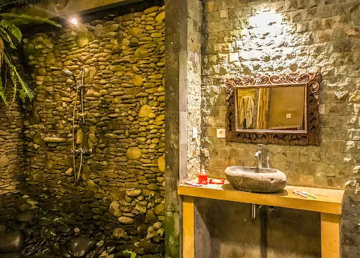 Cozy Wayan Sueta Bed & Breakfast 3