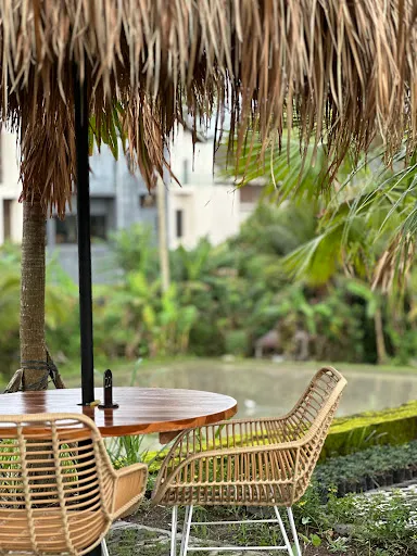 Nais Coffee & Eatery 3