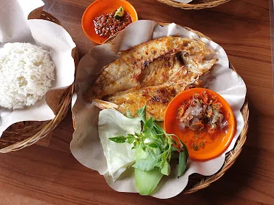 Ikan Bakar Serangan Pak Cangkir 1