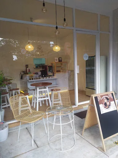 E2C Coffee & Eatery Ubud 3