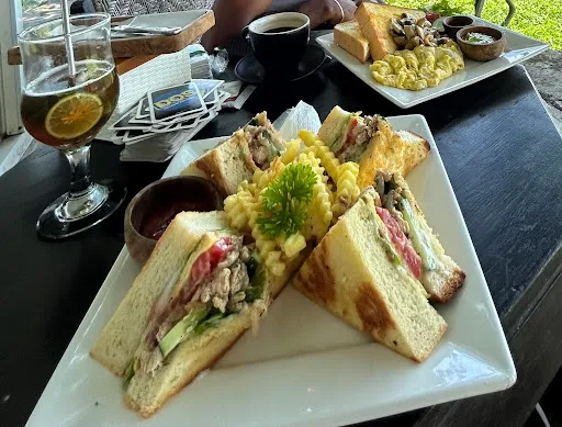 Kucara Coffee and Space 3