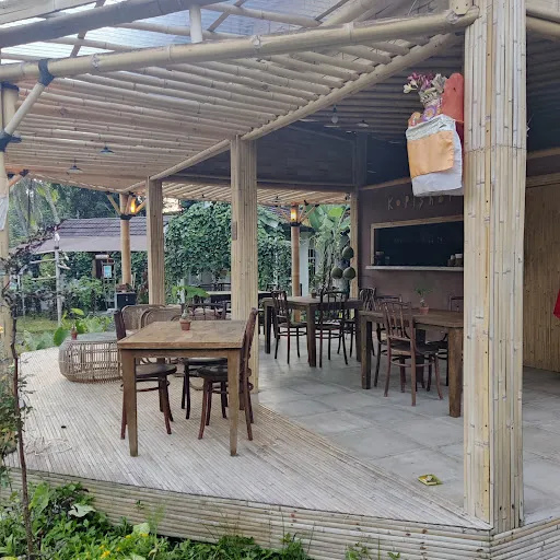 Eco Petulu Bird Sanctuary and Cafe 1