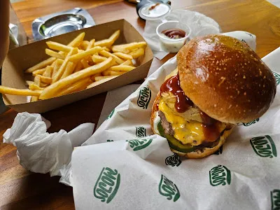 MOJOS BURGER 3