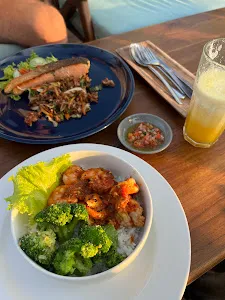 The Swell Restaurant 3