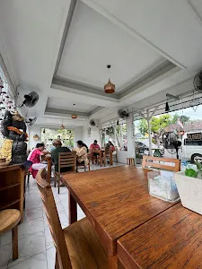 Nu Delhi @ Tanah Lot 3