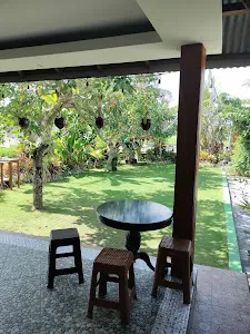 Sari Amerta Iga, Resto & Luwak Coffee 1