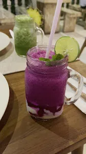 Natys restaurant Tanah Lot 4