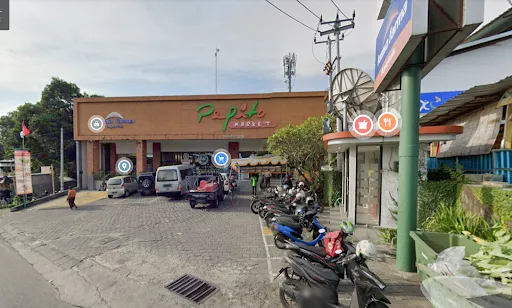 Fantasy Supermarket