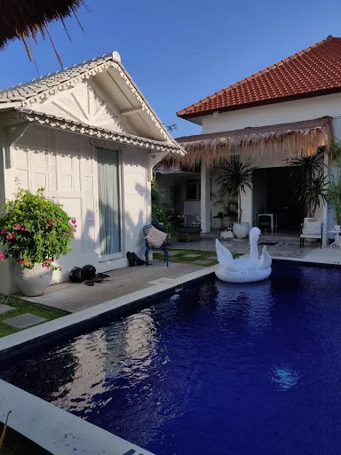 Gypsy Moon Bali 3