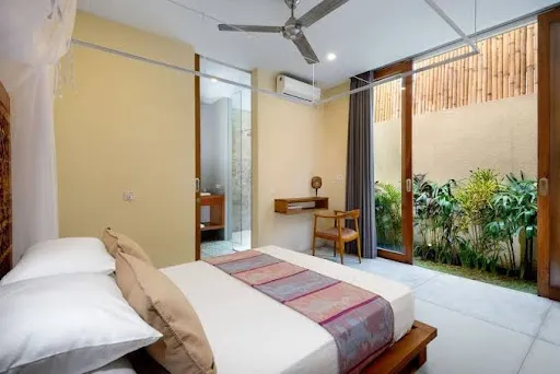 The Bed by The Sea 2