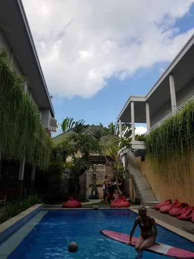 Mojosurf Surf School Camp Canggu 2