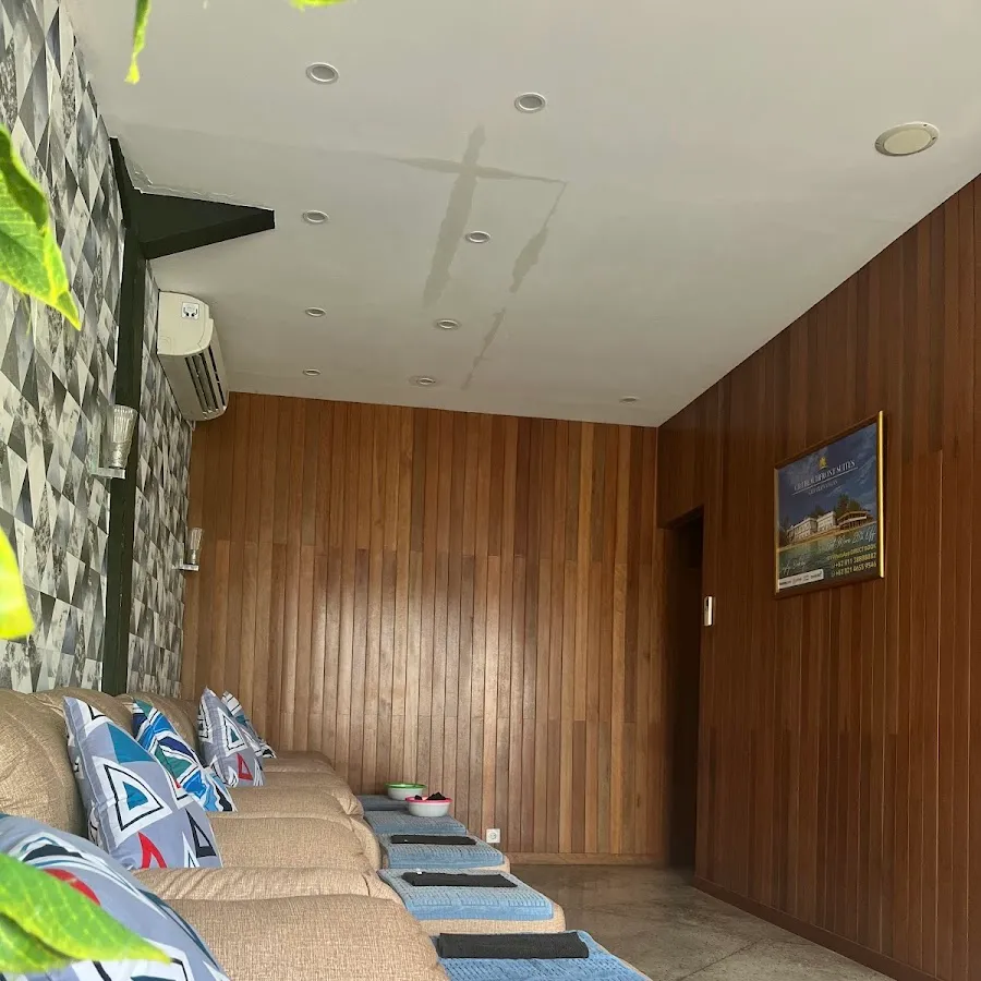 Sasvata BEAUTY AND SPA 4