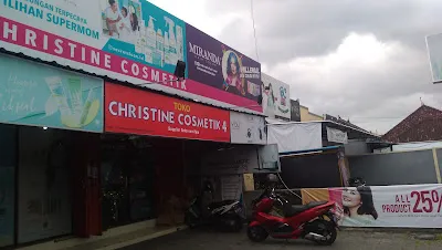 Christine Cosmetic 3 3