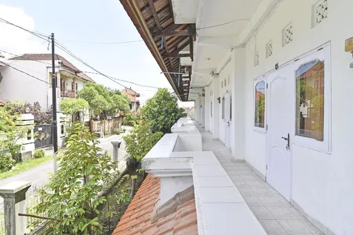 de Seruni Guest House Dalung Bali 1