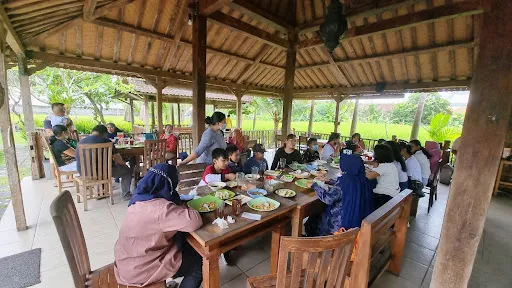 Warung Mogan 2