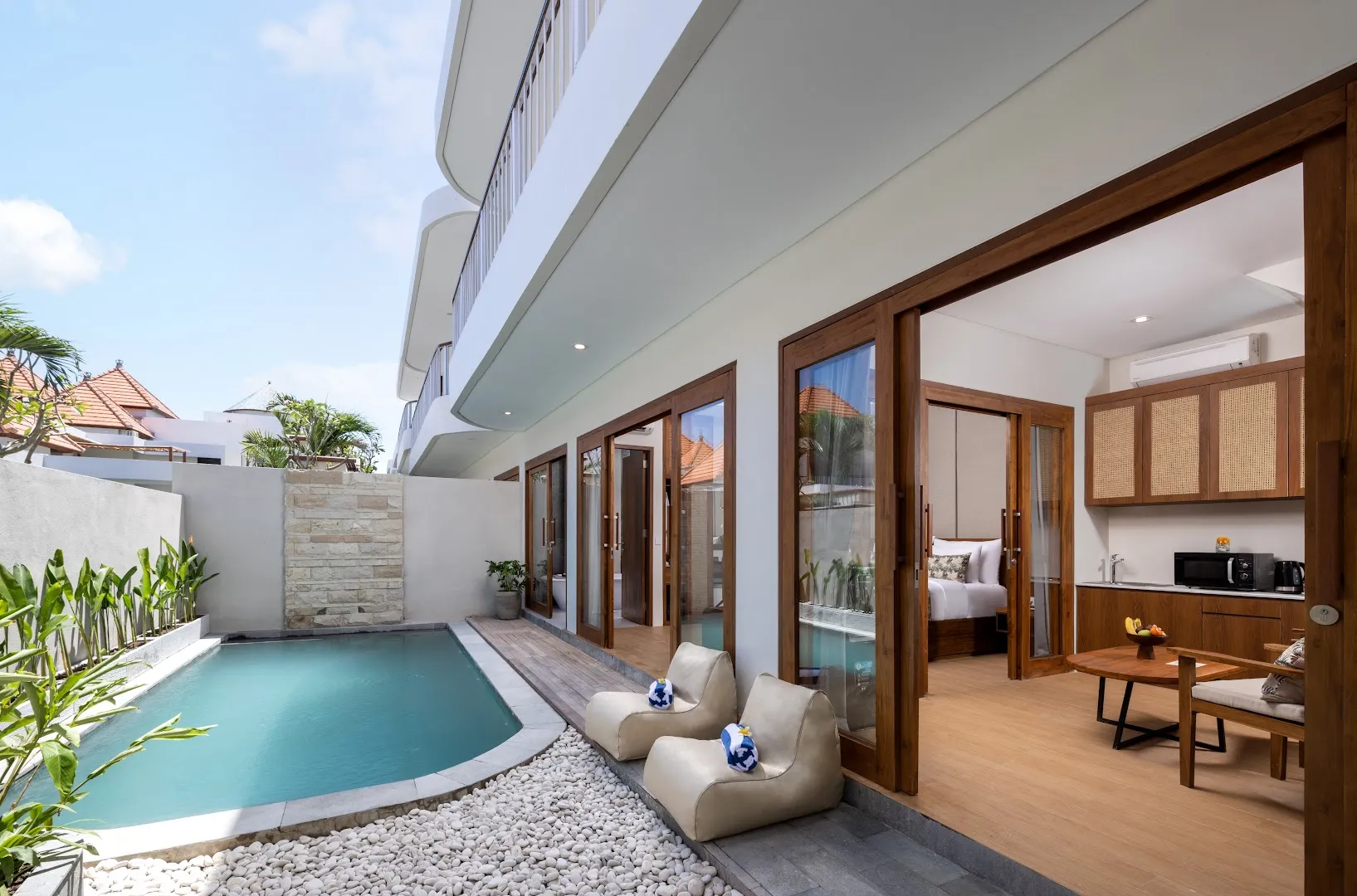 La Tropica Canggu Bali By Kanaya Hospitality 3