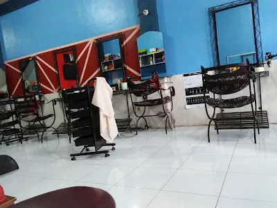 Bloomy Salon 1