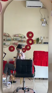 Bloomy Salon 3