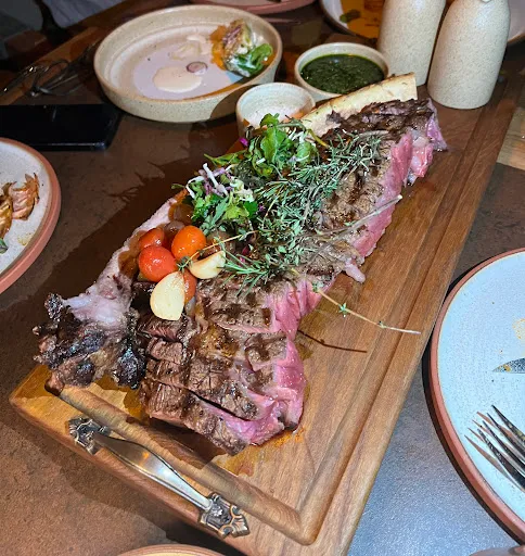 Ina Ré Restaurant 2