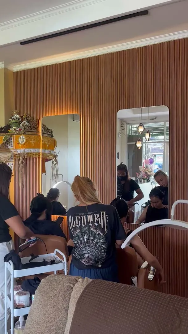 Kayuna Beauty (Kerobokan Branch) 1