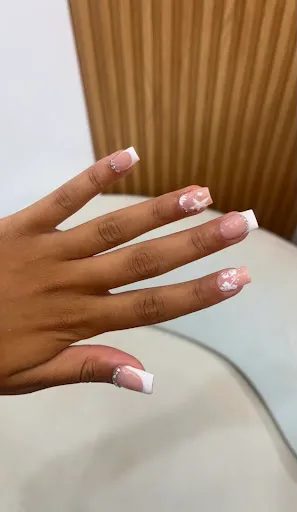 Guzel Nail Bar 4