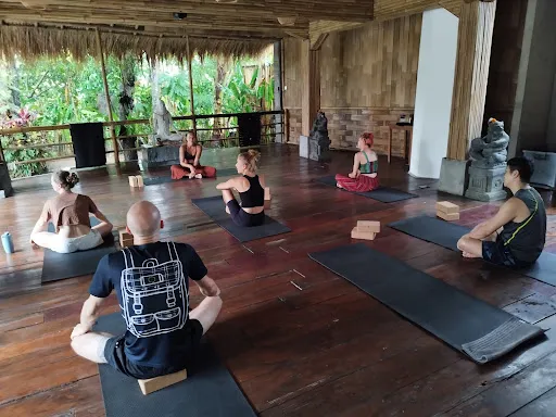 Surf & Yoga Bali 3