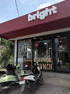 BRIGHT coffee and brunch 4