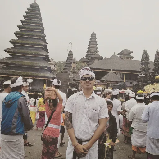 Tuti's Driver Hire Bali 1