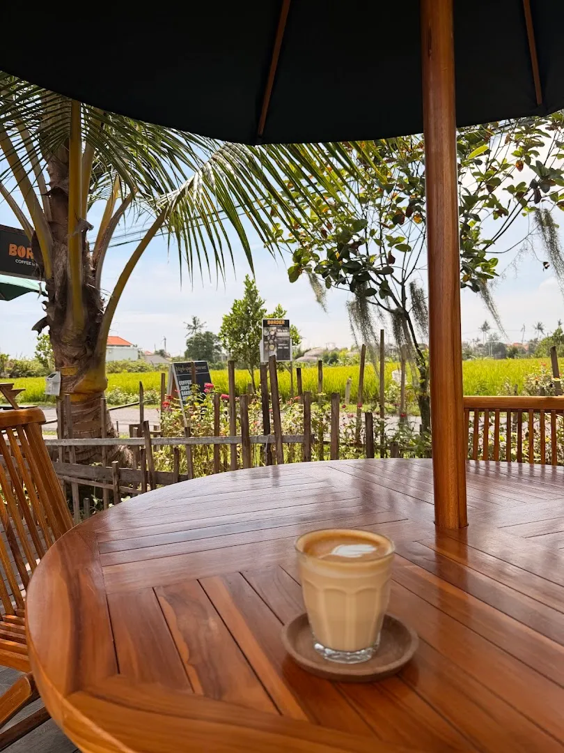BORDER Coffee & Eatery 2