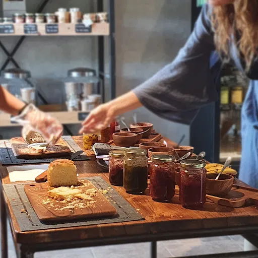 SAMADI SUPER MARKET CANGGU 4