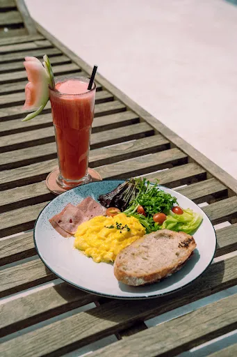 Padi Club Bar and Restaurant 2