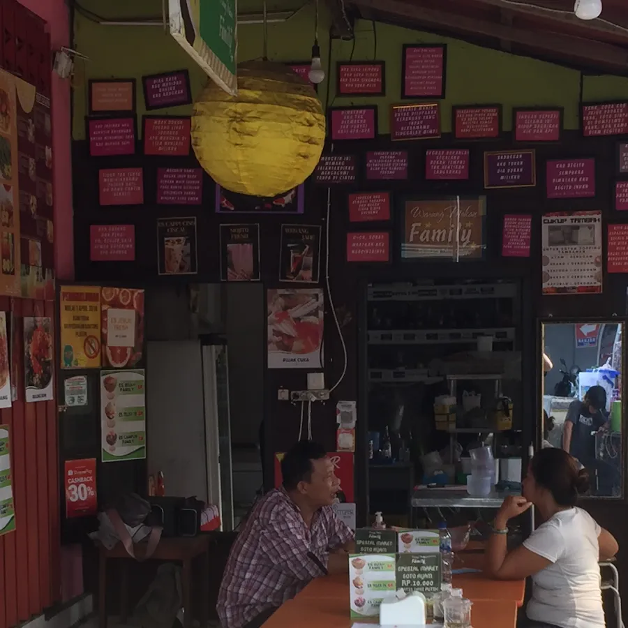 Warung Makan Family 4
