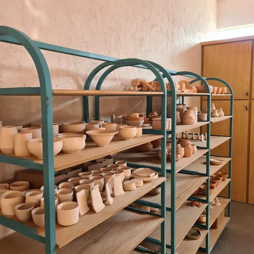 Mrs Potter Ceramic Studio and Pottery Workshop 4