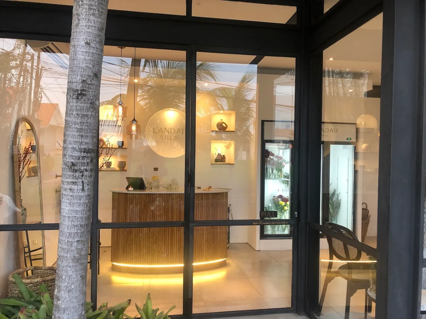 LANDAU STUDIO