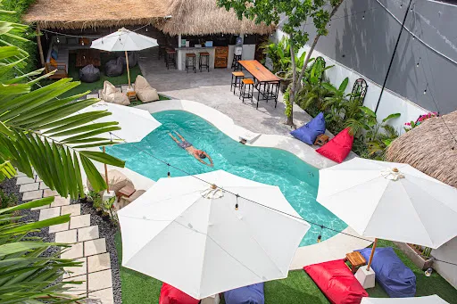 What The Duck Backpackers 1