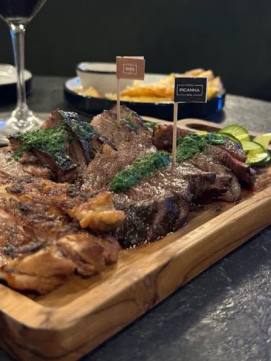 ESKQBar - Steak House & BBQ Grill Restaurant + Wine Lounge 1
