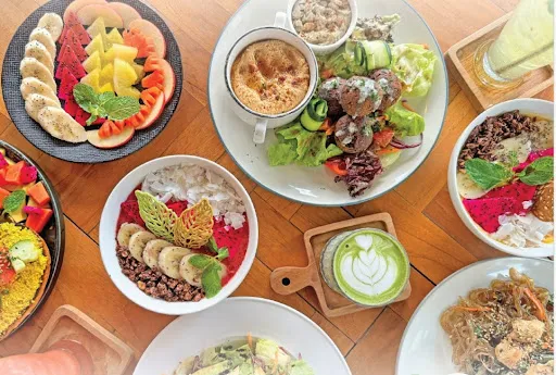 Slavic Roots cafe and eatery 2