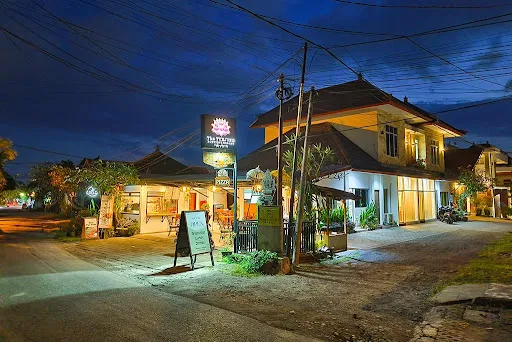 Warung Puri Boga Restaurant 4